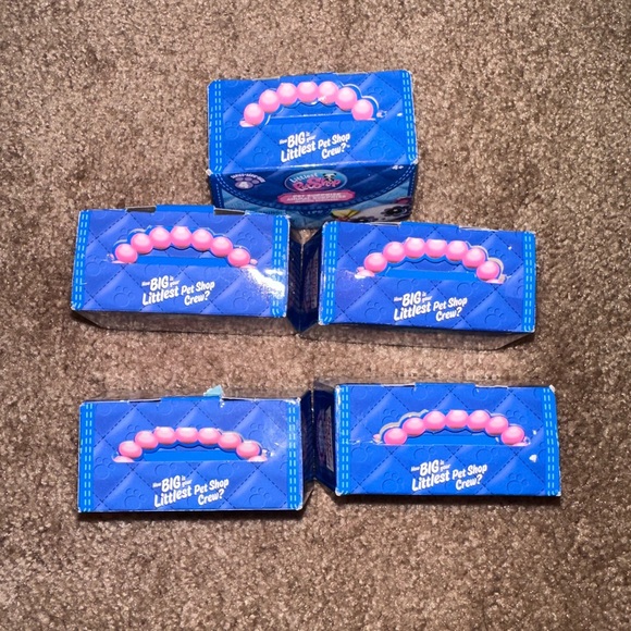 Littlest Pet Shop Series 4 Surprise Packs - Picture 2 of 2